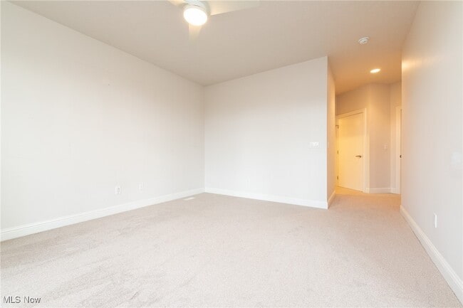 Building Photo - 3194 Richmond Rd