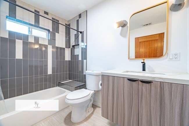 Building Photo - Limited-Time Special: $1,000 off the first month’s rent! Spacious 4-Bed, 3-Bath Home in Los Angel...