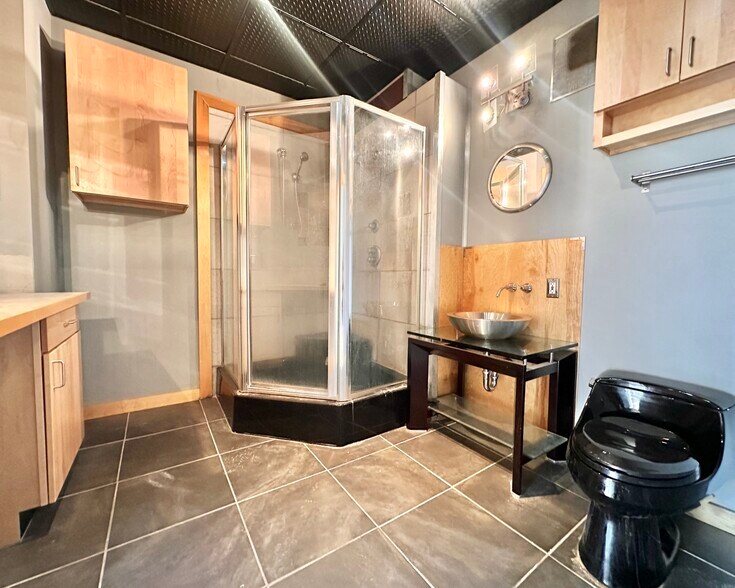 Building Photo - 108 W Wells St