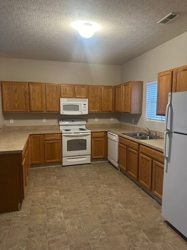 Building Photo - Willows at Preserve Crossing 4361