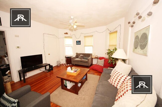 Building Photo - 4 bedroom in Watertown MA 02472