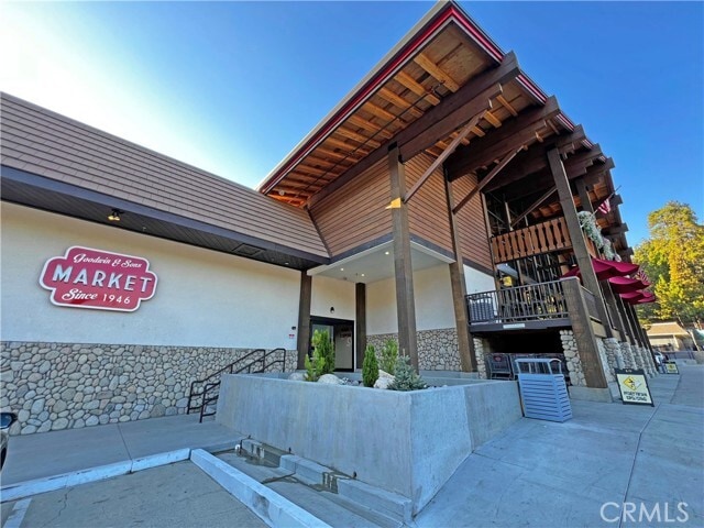 Building Photo - 969 Fern Dr