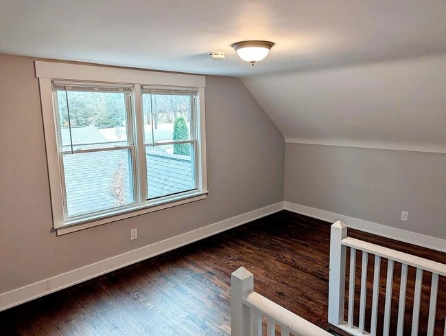 Building Photo - 410 Fairfield Ave NW