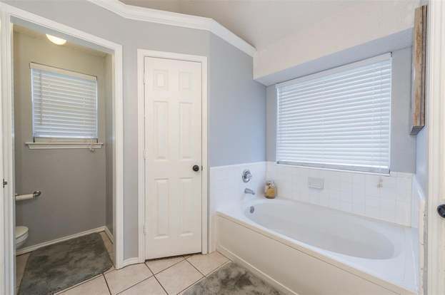 Building Photo - 537 Meadowcrest Dr