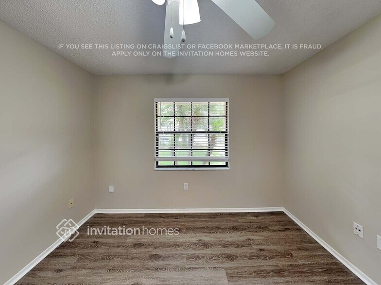 Building Photo - 888 E Timberland Trail