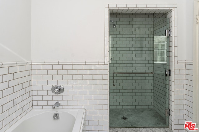 Building Photo - 403 S Bedford Dr