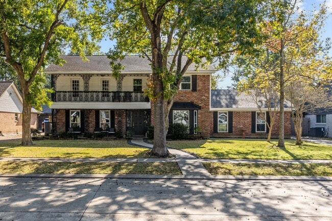 Building Photo - 326 Bayou View Dr