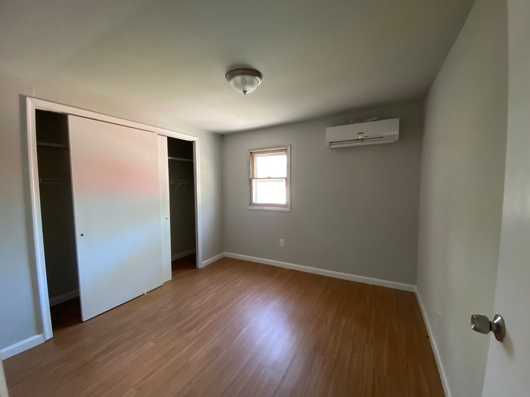 Bedroom - 911 Dogwood Rd