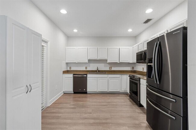 Building Photo - 3125 Santorini Ct