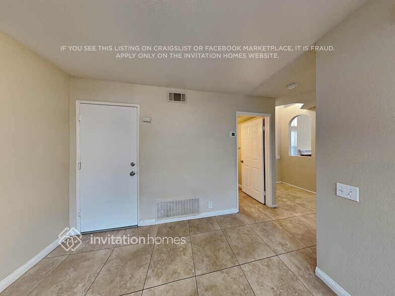 Building Photo - 1601 E Colton Ave