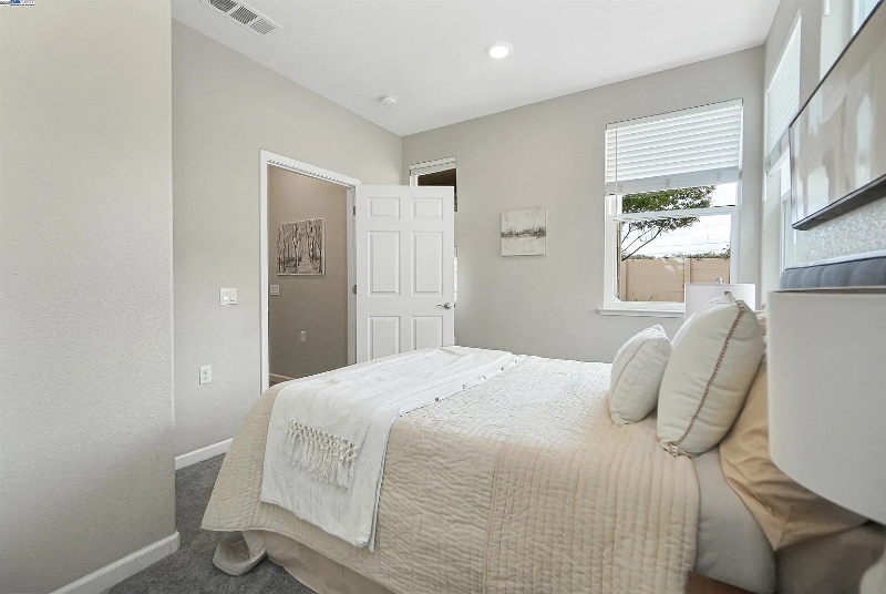 Building Photo - 26583 Greta Ln