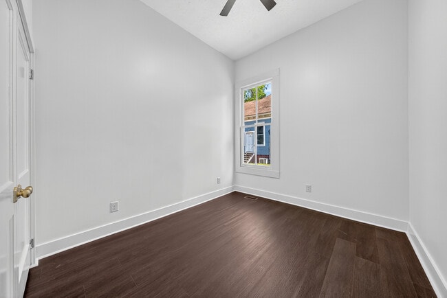 Building Photo - 2807 Beacon Ave