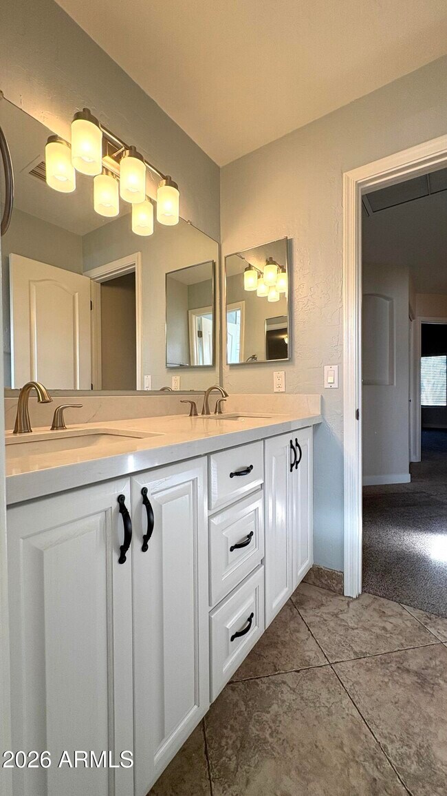 Building Photo - 19638 N 73rd Ave