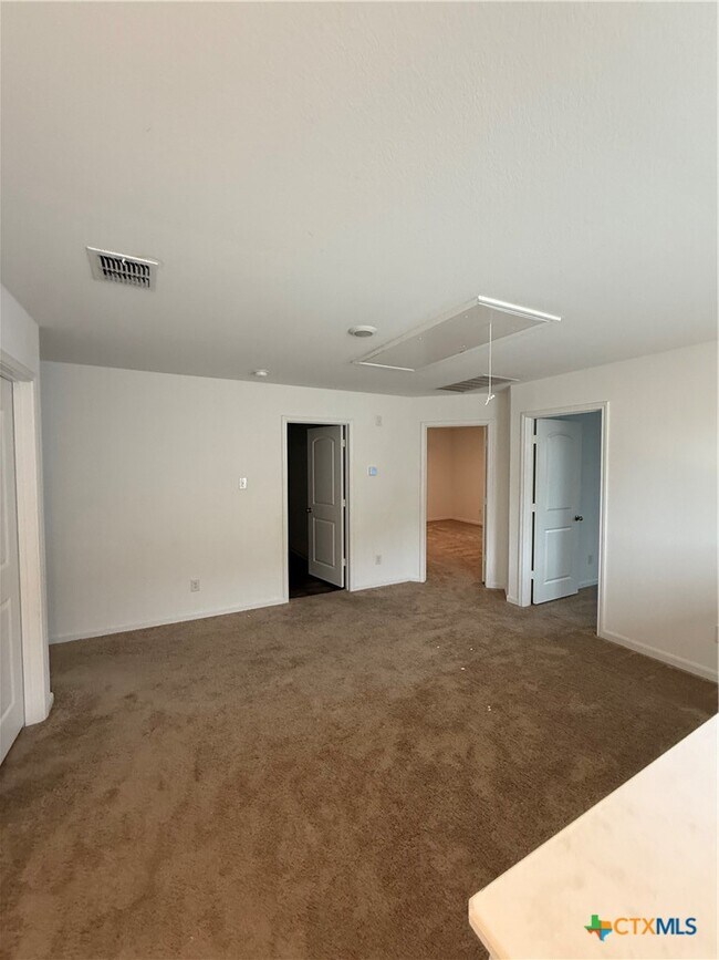 Building Photo - 759 Wonderland Trail