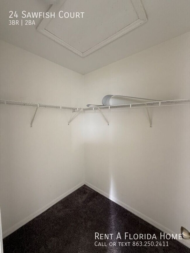 Building Photo - 24 Sawfish Ct