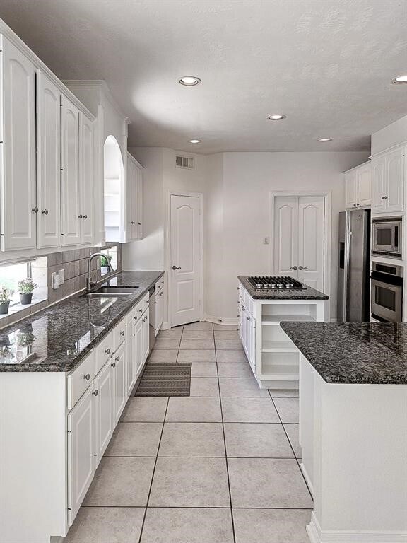 Building Photo - 6010 Serrano Terrace Ln
