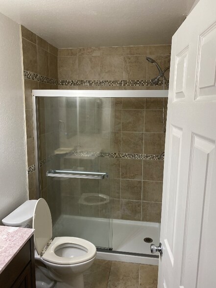 Building Photo - 902 Muscovy Ct