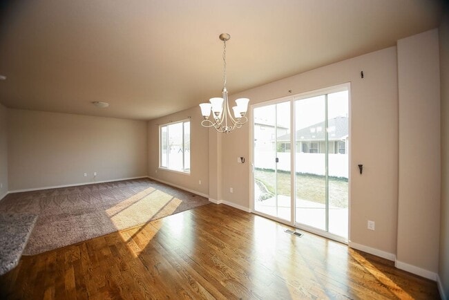 Building Photo - 4 Bedroom Home in Wellington