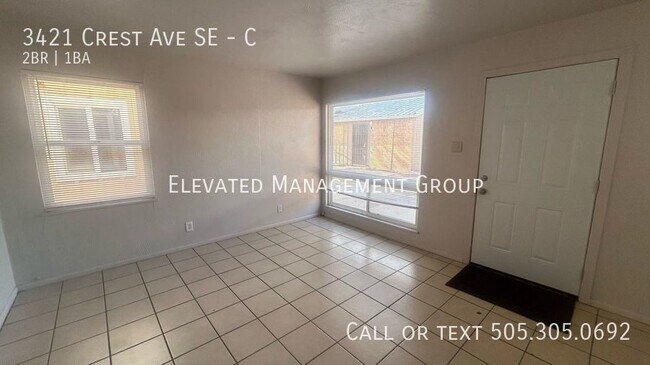 Building Photo - 2 bedroom, IMMEDIATE move in!