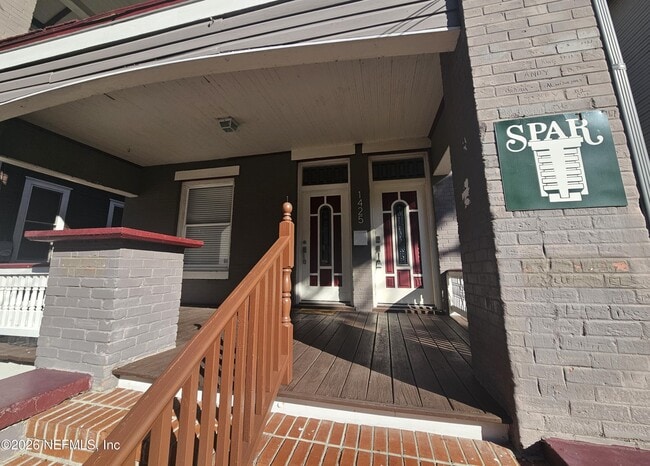 Building Photo - 1425 Silver St