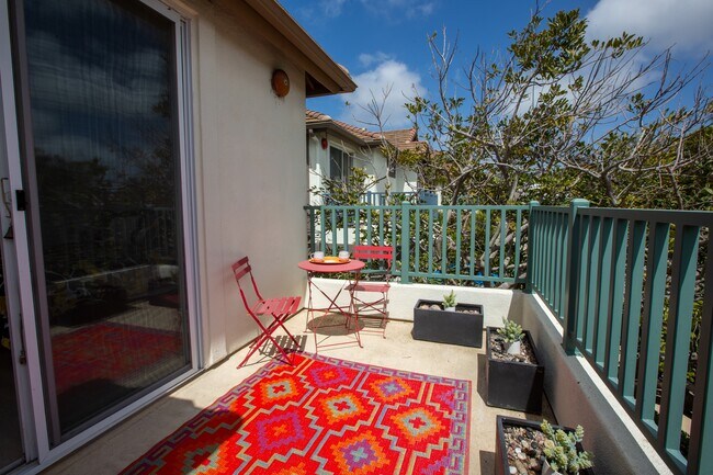 Building Photo - 593 Sweet Pea Pl