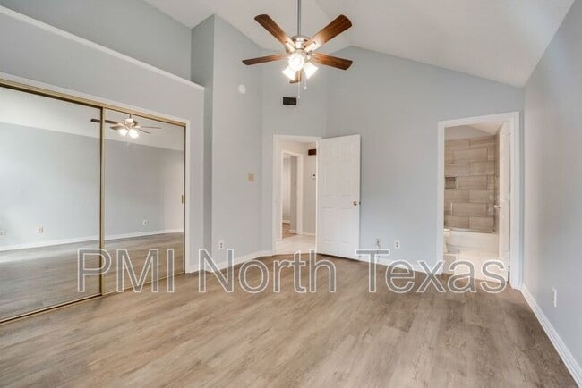 Building Photo - 1324 Azalia Bend
