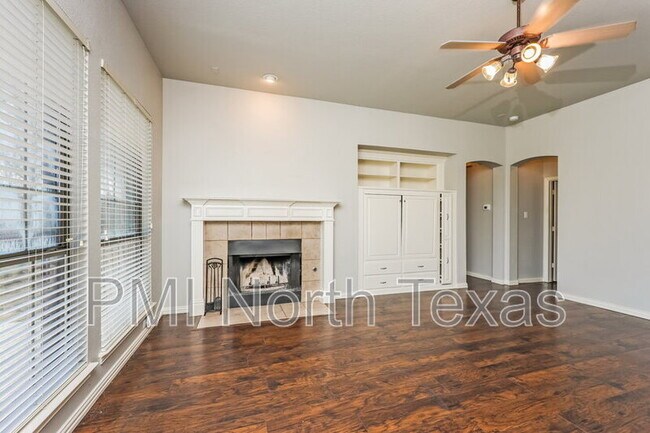Building Photo - 2541 Indian Hills Dr