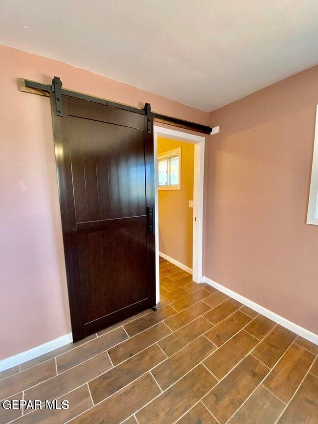 Building Photo - 3213 El Morro Rd