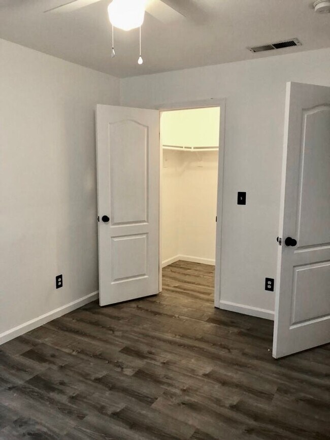 Building Photo - $2,450 Shields & Clovis 3 Bed/ Swimming Pool, Judy Ave.