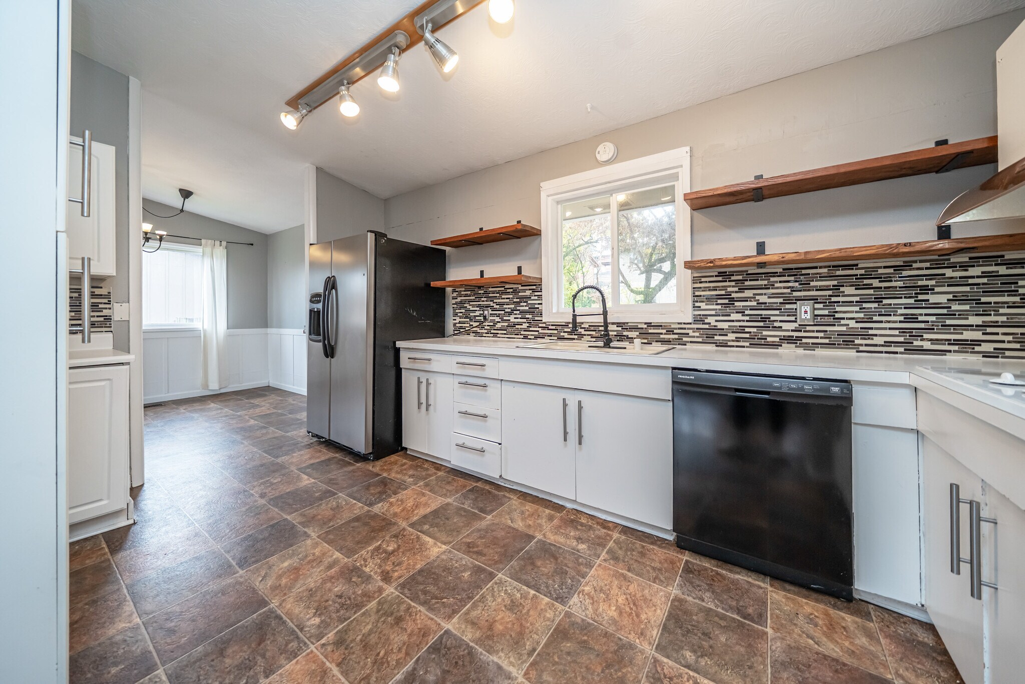 Building Photo - 3512 East Ben Burr Boulevard