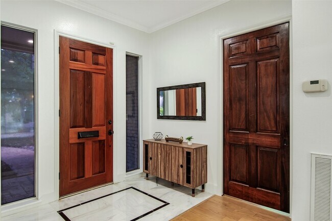 Building Photo - 354 Tealwood Dr