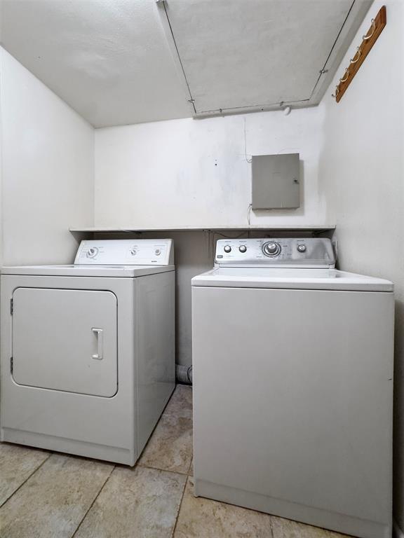 Building Photo - 2704 San Pedro St