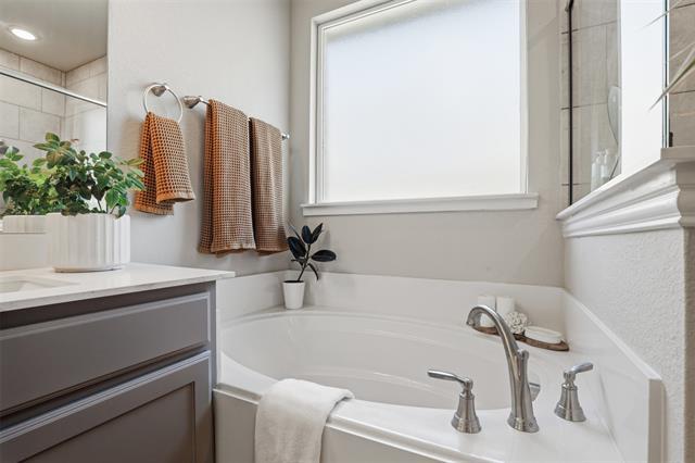 Building Photo - 15137 Devonne Dr