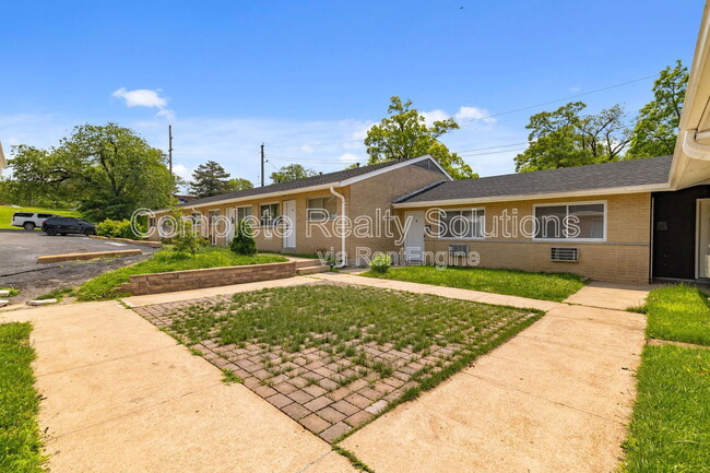 Building Photo - 2323 Woodson Rd