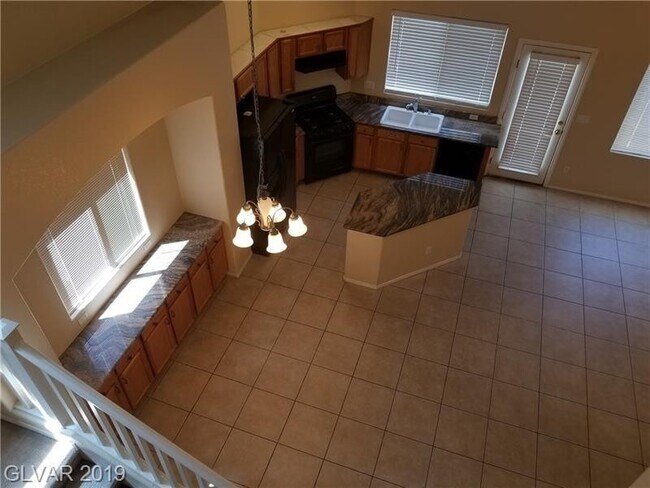 Building Photo - **$350 OFF 1ST MONTH RENT** Centennial Hil...