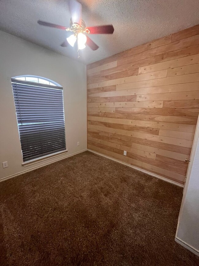 Building Photo - NEW IN MANAGEMENT - AVAILABLE NOW