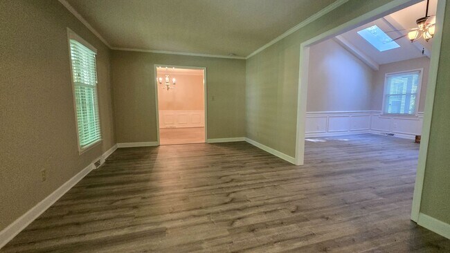 Building Photo - 600 Barkworth Rd