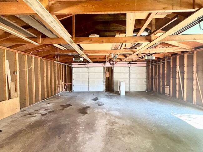 Building Photo - South Denver Brick Ranch