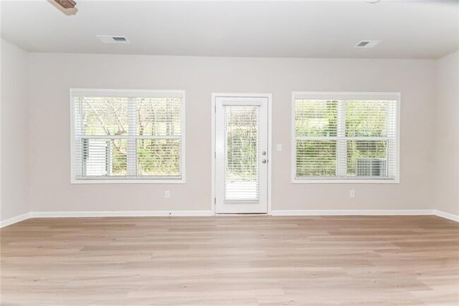 Building Photo - 806 Calvin Pk Dr