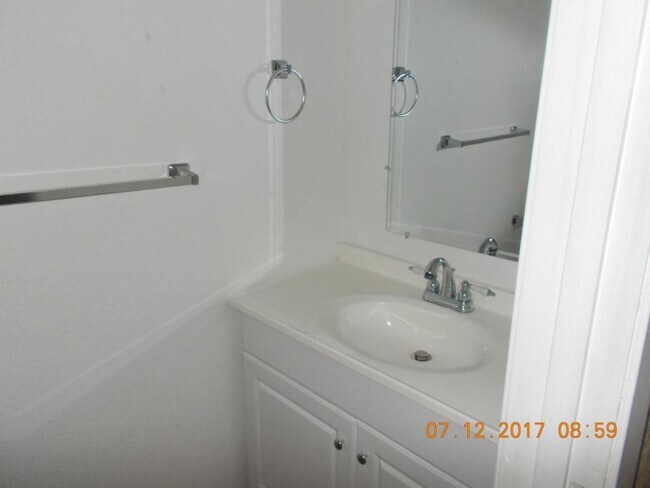 Building Photo - 112 Myra Lou Ave
