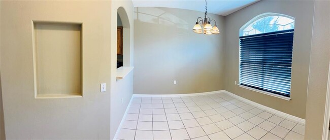 Building Photo - 5624 Toscana Ave