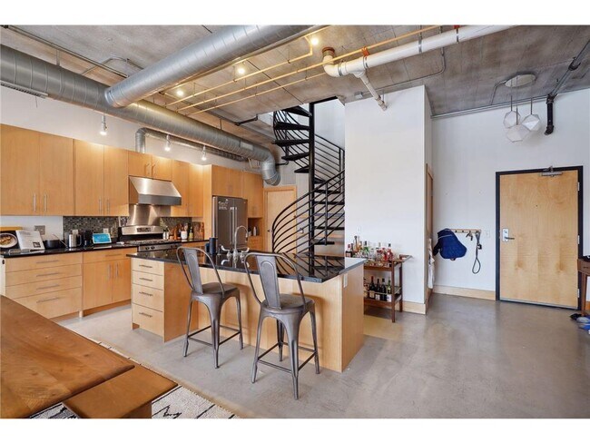 Building Photo - 525 N 3rd St