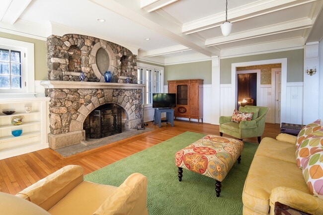 Building Photo - 9 Rockcraft