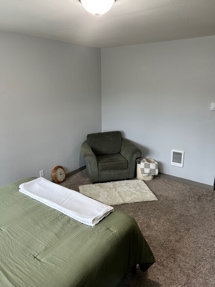 Building Photo - 11605 67th Ave E