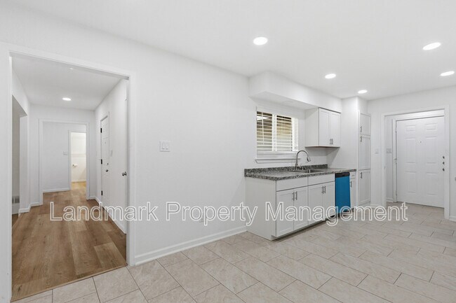 Building Photo - 4351 Altamesa Blvd
