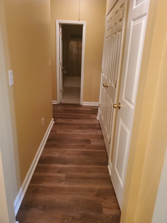Building Photo - 4616 Tulip Bend Dr