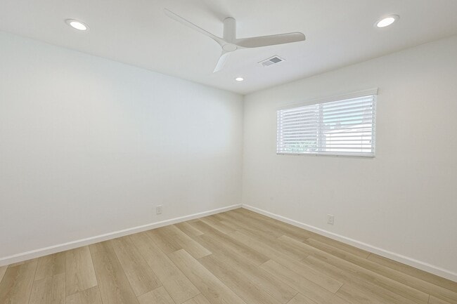 Building Photo - Peaceful 3BD/2BA Home in 55+ Community with Yard, Ocean View & Garage