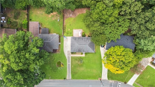 Building Photo - 914 Willivee Dr