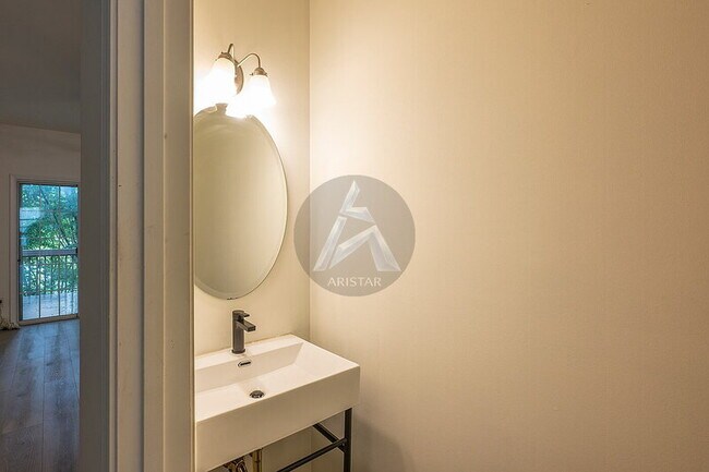 Building Photo - 1440 Dolcetto Trce