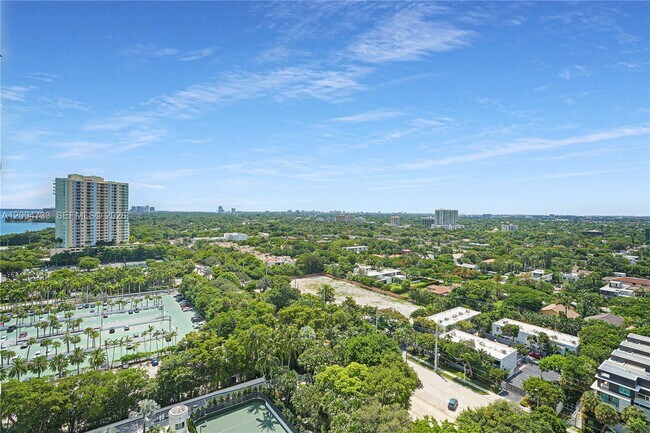 Building Photo - 2101 Brickell Ave